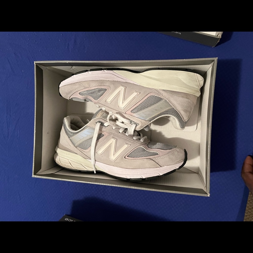 White new balance 990s